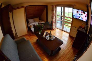 Фото номера Классический трехместный номер Проживание в семье Marina Lester House г. Рыдзево 5